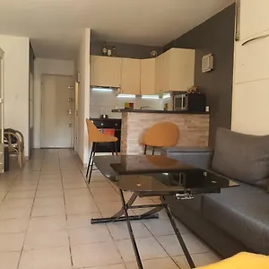 https://studio-climatis-la-ciotat.fr-provencehotel.com